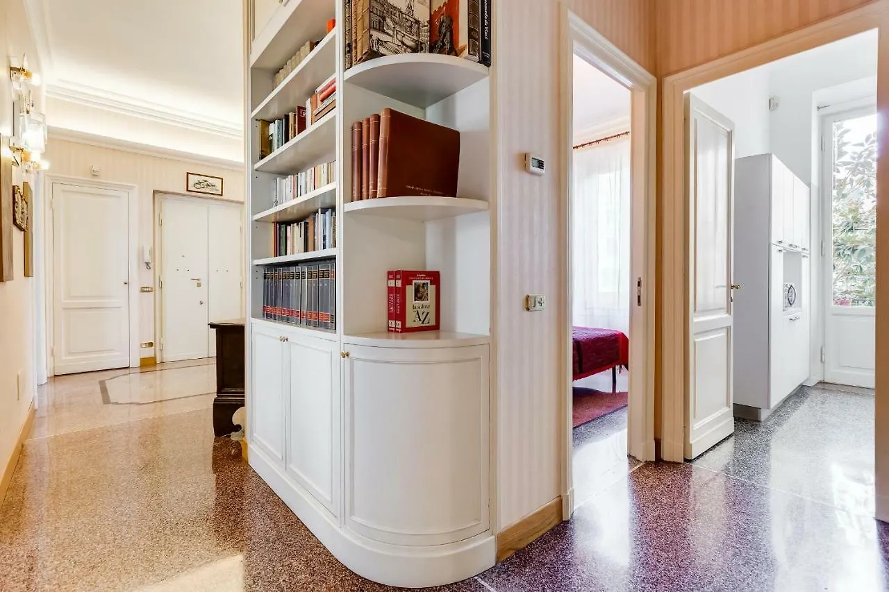 Tibullo - Classic & Elegant Rome Center Apartment